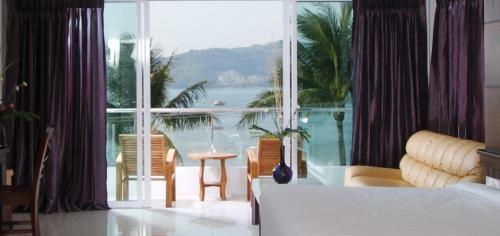 Rayaburi Beach Club Patong Номер фото